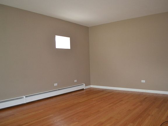 4th image of 9647 S Sacramento Ave