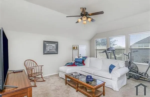 718 Fannin Dr — Photo 24