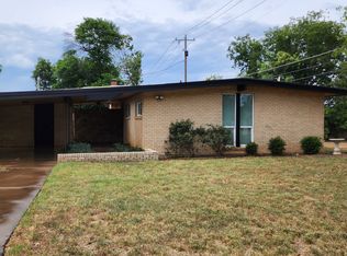 1106 Crestwood Dr, Cleburne, TX 76033