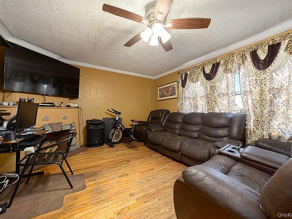 5th image of 12202 143rd Street