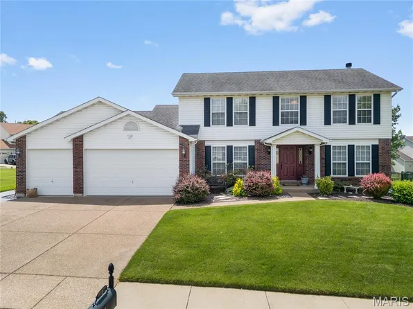 2 Coalter Ct, O'Fallon, MO 63368