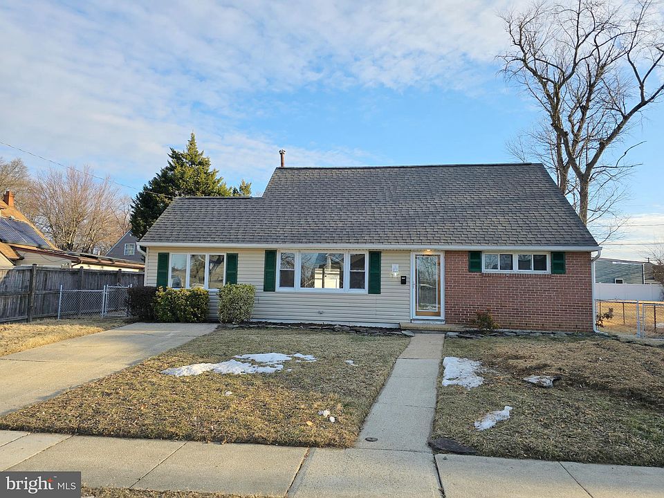 1st image of 135 N Meadow Dr