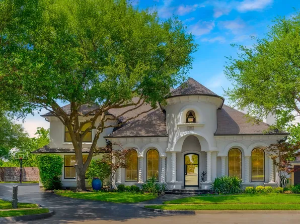 4001 Memorial Ct, Carrollton, TX 75010