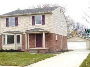 22101 Hoffman Saint, Saint Clair Shores, MI