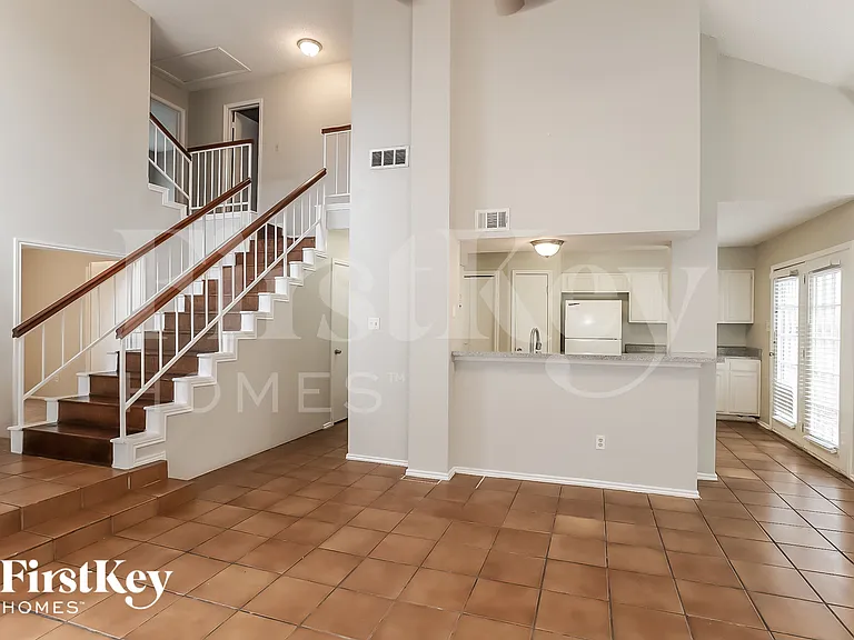 8603 Kinghaven St — Photo 6