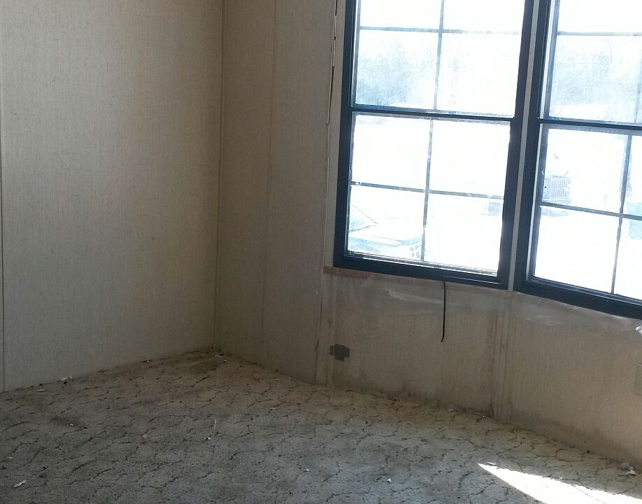 2nd image of 939 Star Cir
