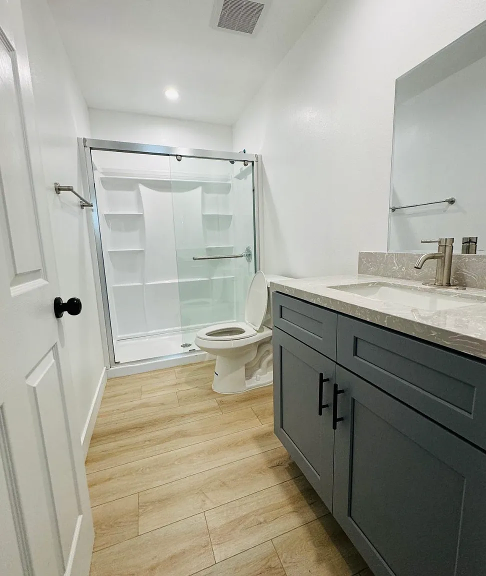 1 bed, 8000 sqft, $700 — Photo 4