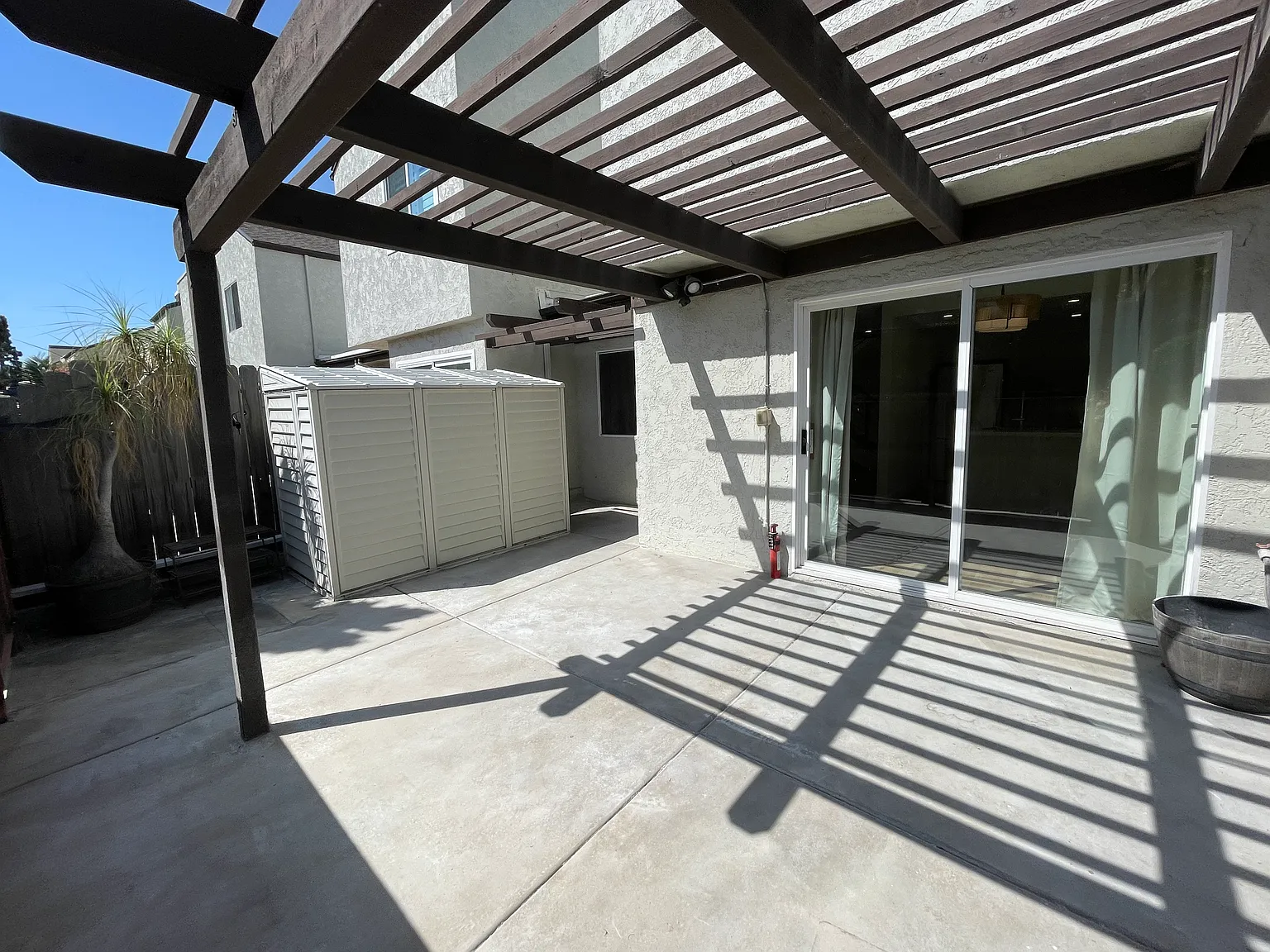 2 bed, 2.5 bath, 1148 sqft, $4,550 — Photo 4