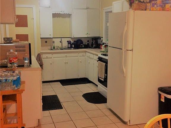 5th image of 5057 Crossroads Dr