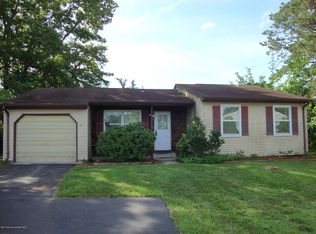 16 Longwood Dr #72, Whiting, NJ 08759