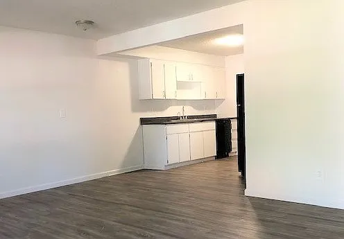 Country Lakes Apartments — Photo 6