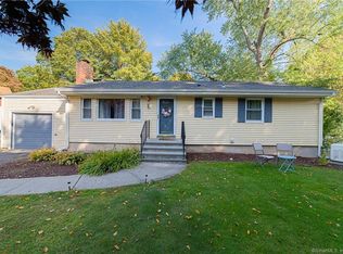 10 Flintlock Rd, Norwalk, CT 06850