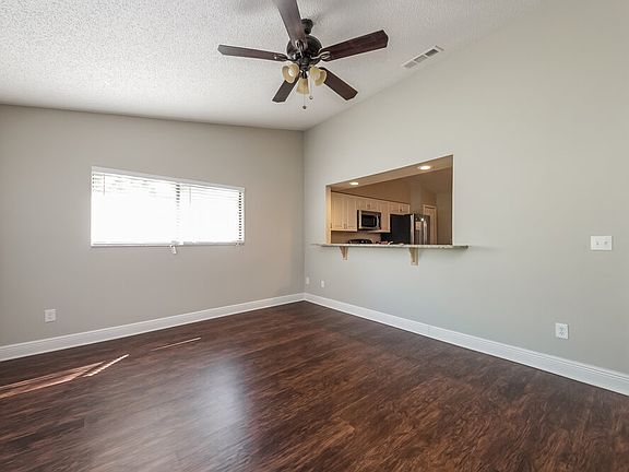 3rd image of 312 Dublin Dr