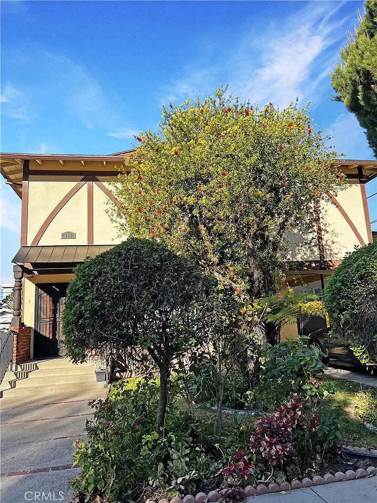 2 bed, 1.5 bath, 1000 sqft, $2,600 — Photo 1