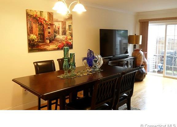 4th image of 70 Fountain St APT 8