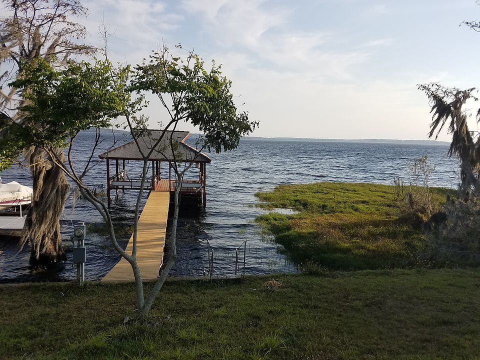 Boat Dock with Lift