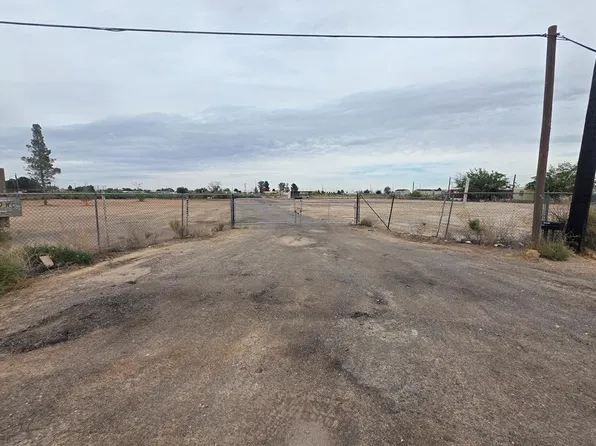 309 W County Rd, Pecos, TX 79772