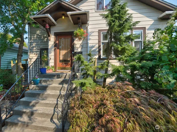 7522 16th Avenue NW, Seattle, WA 98117