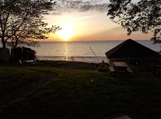4904 Lake Shore Rd, Hamburg, NY 14075