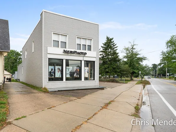 578 S Shore Dr, Holland, MI 49423