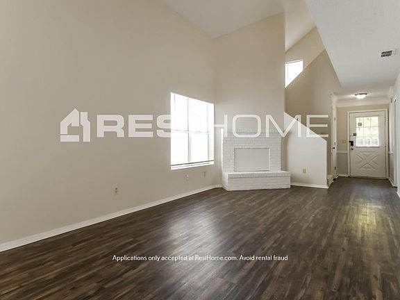 4th image of 11062 Traci Lynn Dr