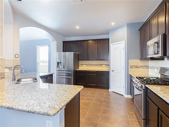 4th image of 7961 Bassano Dr