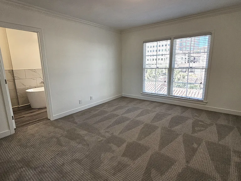 Lindbrook Manor Apartments — Photo 46