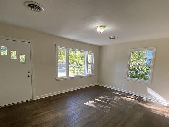 4th image of 1320 N Sunrise Dr