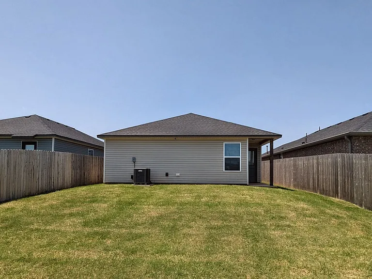 10524 Baled Bermuda Rd — Photo 12