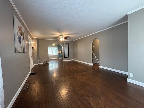 4th image of 54530 Maple Lane Ave