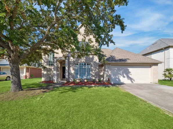 4911 Tallow Cove Dr, Baytown, TX 77521