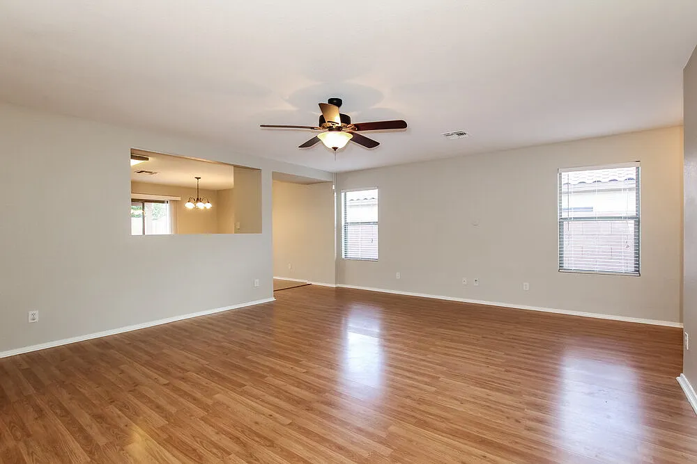 4 bed, 2.0 bath, 1524 sqft, $2,290 — Photo 3