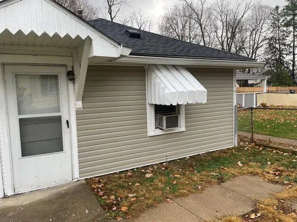 737 1/2 N Spring St, Greenfield, IN 46140