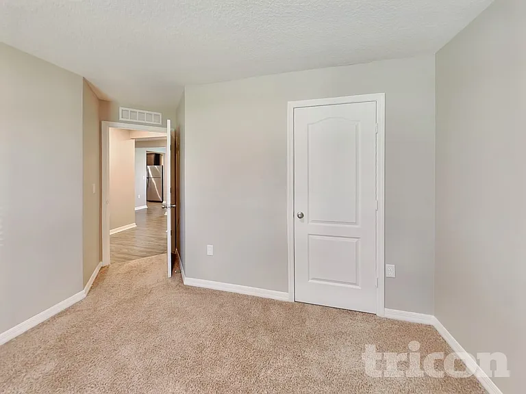 449 Kensington View Dr — Photo 20