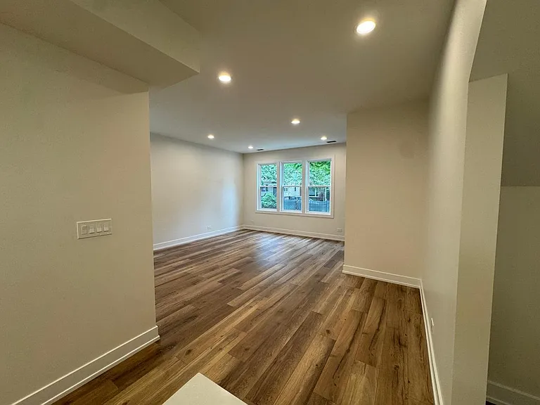 2522 W Charleston St #2 — Photo 8