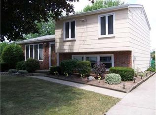 3930 Yale Ave, Hamburg, NY 14075