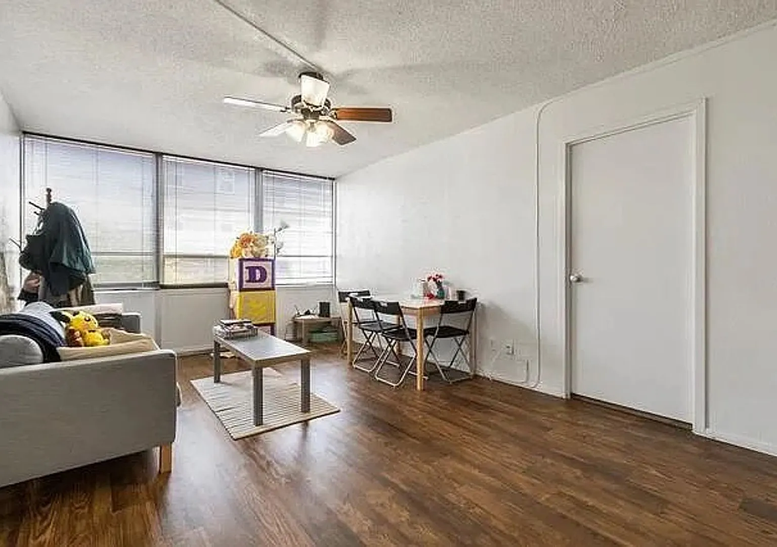 Room in 2 Bedroom Home at Lavaca St — Photo 2