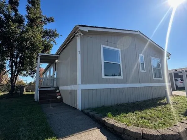 5660 Daisy St Spc 7, Springfield, OR 97478