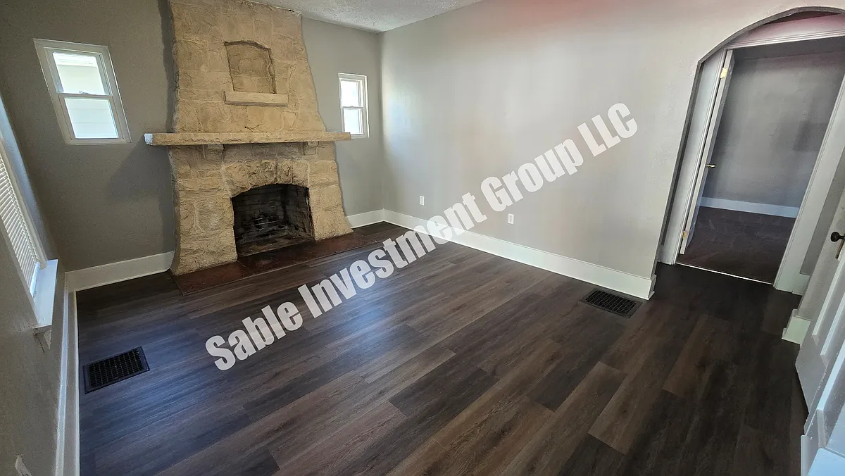 Building Photo - 225 Klee Ave #A