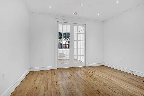 Rented by Cooper & Cooper Real Estate | media 22