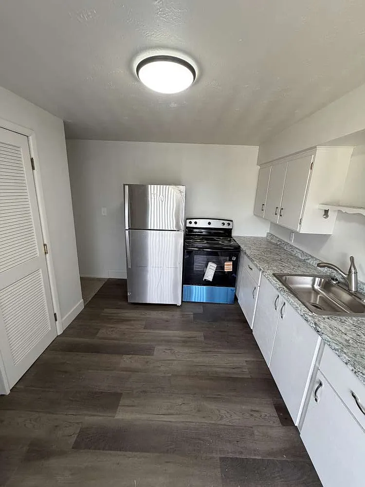 2 bed, 750 sqft, $1,000 — Photo 4