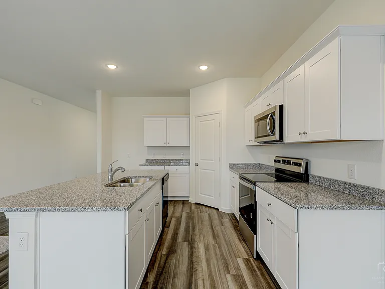 2713 Silver Leaf Ln — Photo 10