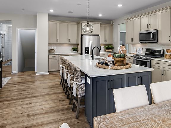 Bridgeport II Kitchen and Dining Area Brunswick Crossing