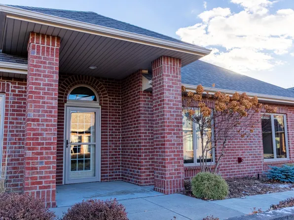 43 Deerwood Ct, Hudson, WI 54016