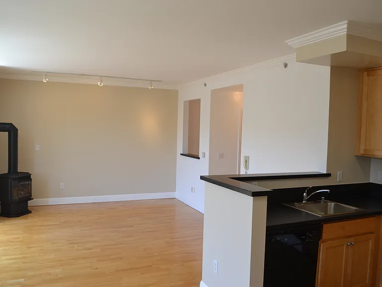 1738 Haight St #211 — Photo 7