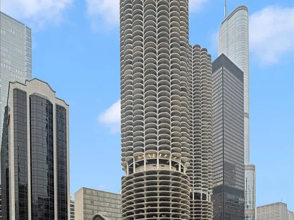 300 N State St APT 3206, Chicago, IL 60654