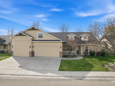 677 E Halpin Dr, Meridian, ID, 83646