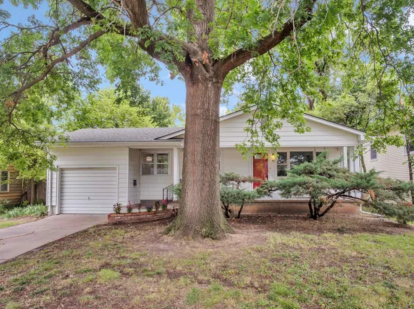 418 SE 6th St, Newton, KS 67114