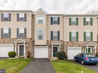 244 Bruaw Dr, York, PA 17406