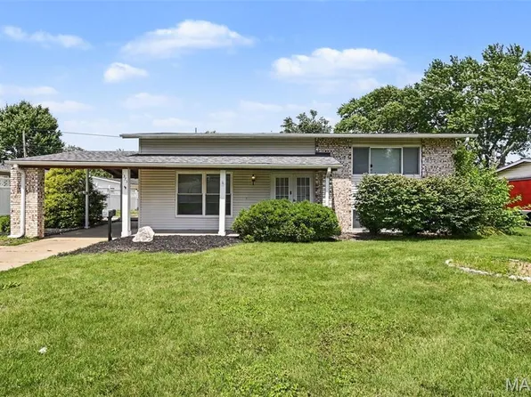 1375 Jackson Ln, Florissant, MO 63031